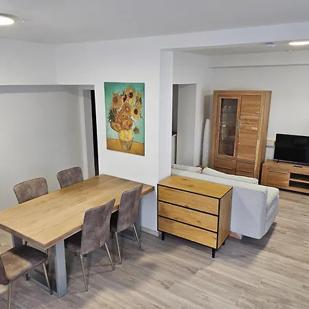 Apartment Aurora In *